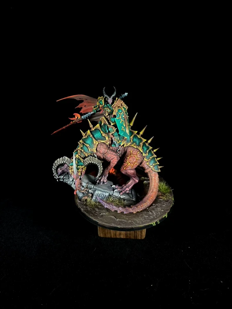 Exhibition painted Warhammer AoS Slaves to Darkness Archaon Grand Marshal - front view full body by Maxon Casting