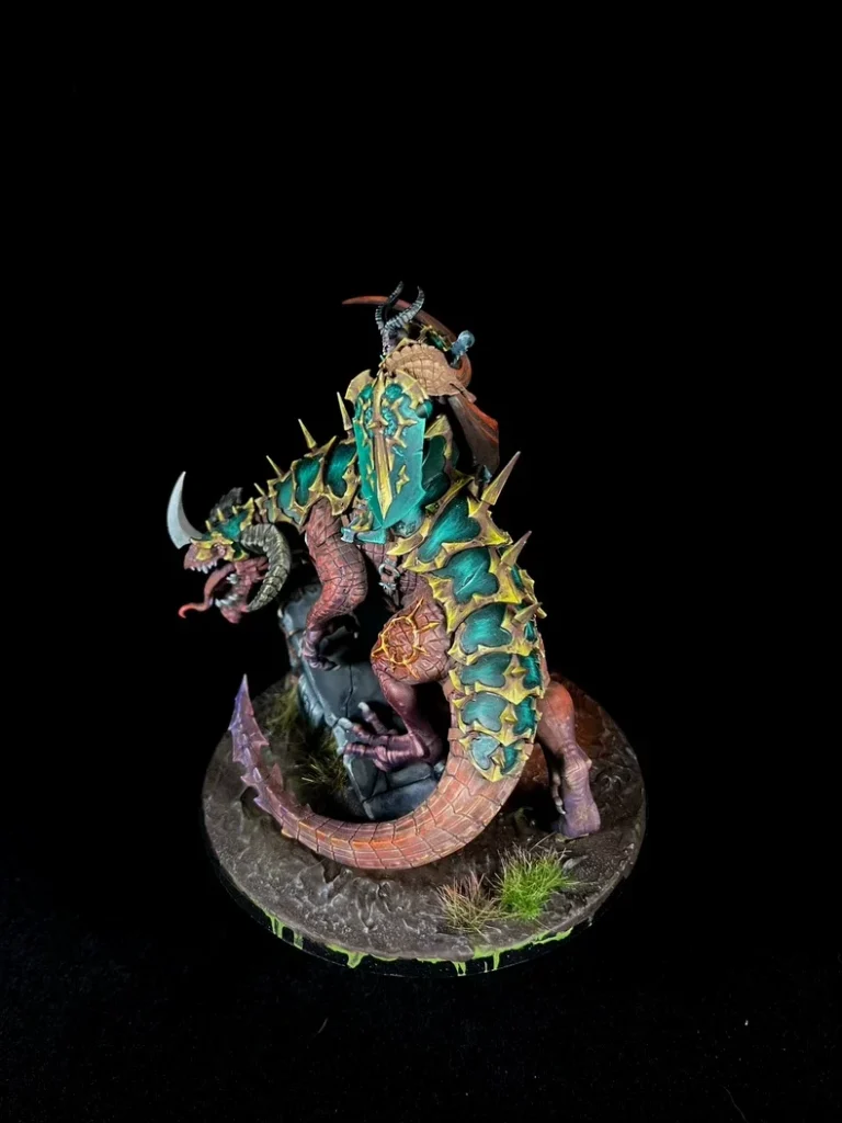 Exhibition painted Warhammer AoS Slaves to Darkness Archaon Grand Marshal - back view full body by Maxon Casting
