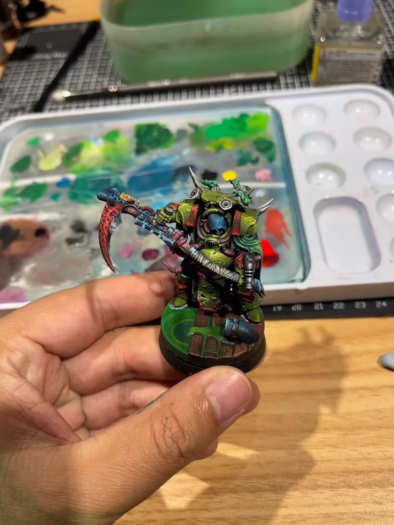 Collector painted Warhammer 40K Death Guard Nurgle Terminators - side view full body by Maxon Casting