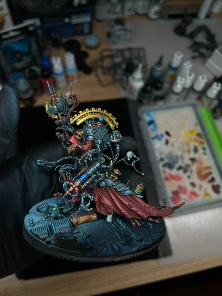 Exhibition painted Warhammer 40K Adeptus Mechanicus Belisarius Cawl - back view full body by Maxon Casting