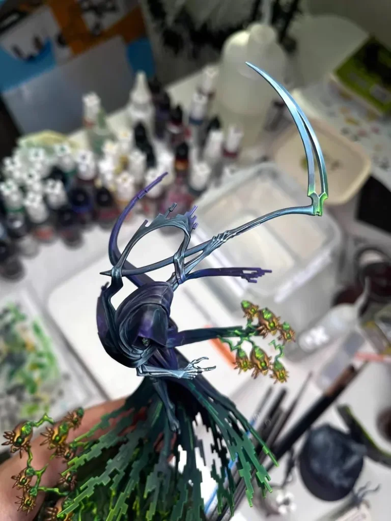 Exhibition painted Warhammer 40K Necrons C'tan Shard Void Dragon - side view full body by Maxon Casting