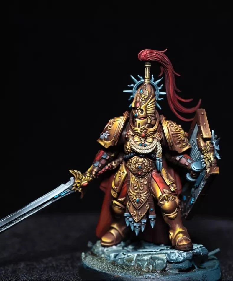 Exhibition painted Warhammer 40K Adeptus Custodes Custodes Shield Captain - front view full body by Maxon Casting