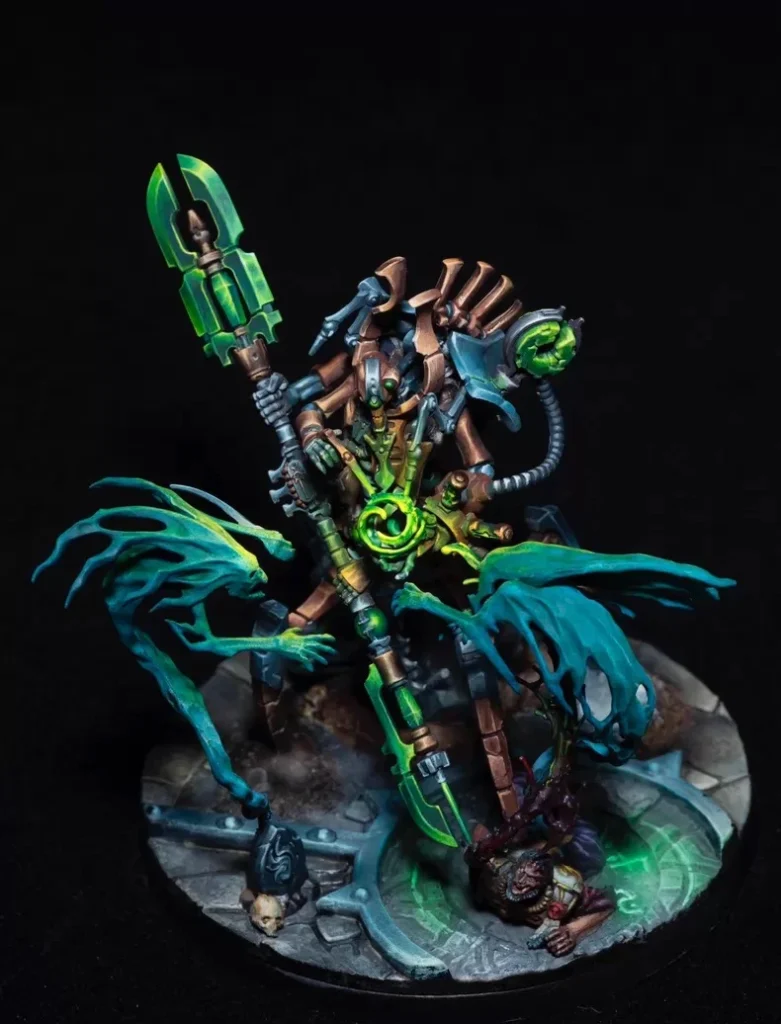 Exhibition painted Warhammer 40K Necrons Illuminor Szeras - front view full body by Maxon Casting
