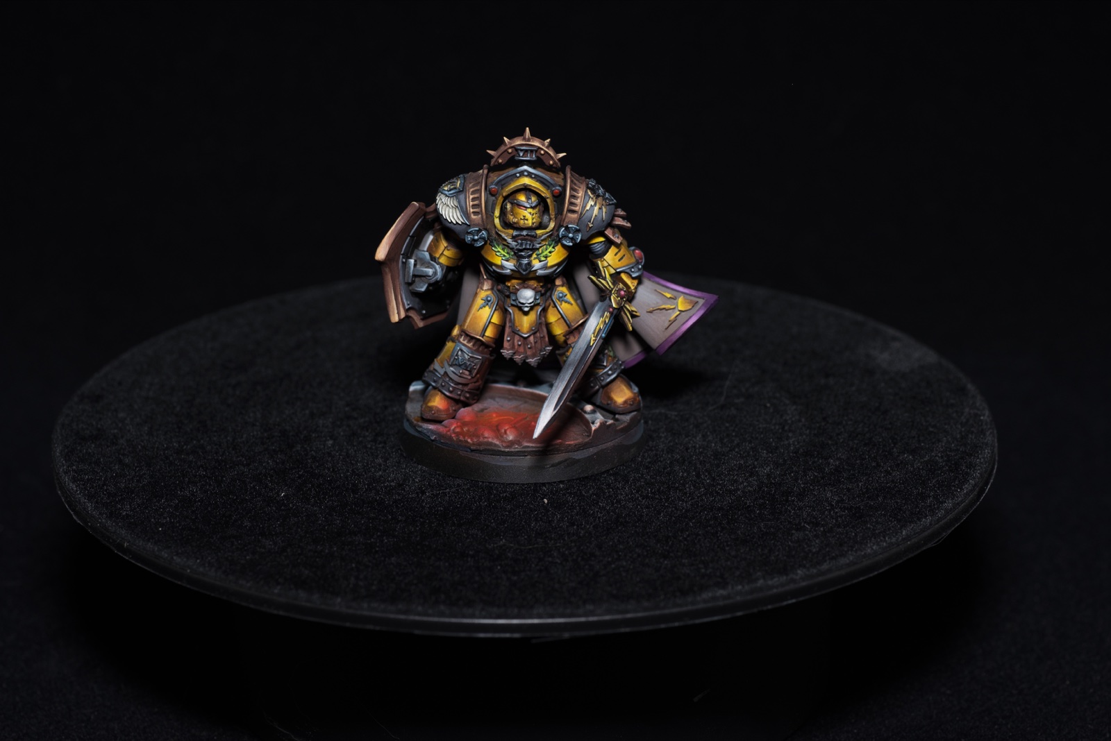 Imperial Fists Praetor ready-to-ship miniature